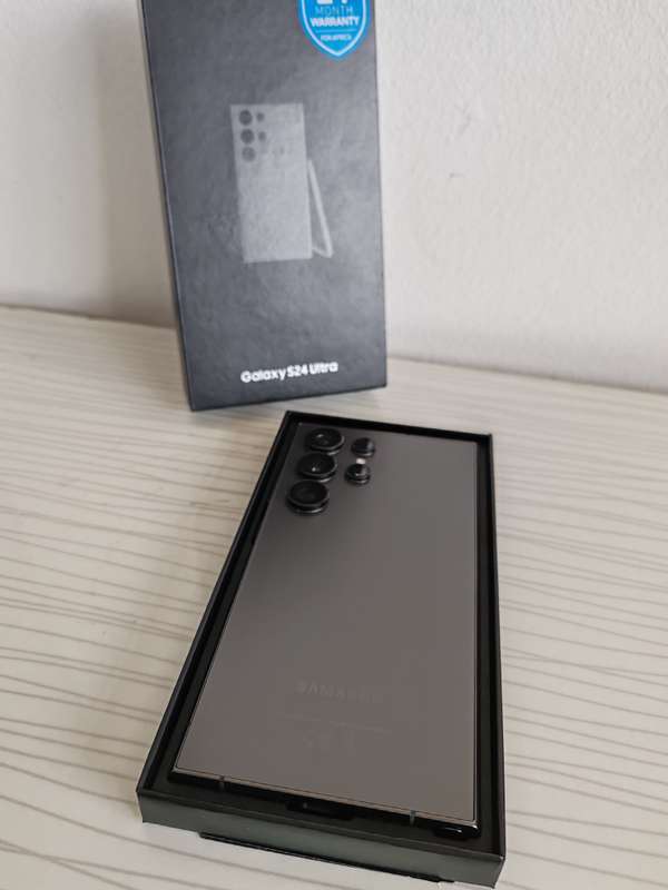 Samsung S24 Ultra 256GB - Titanium Gray.