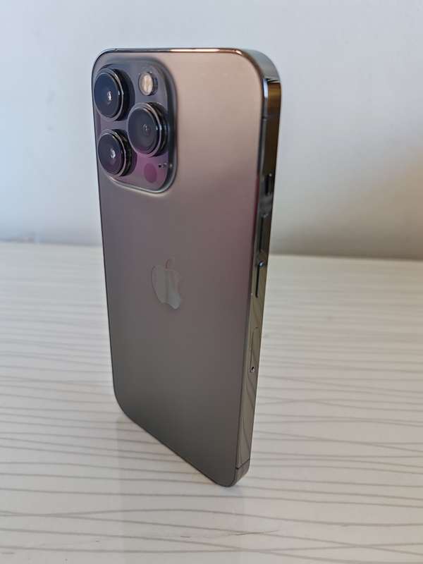 Apple iPhone 13 Pro 256GB - Graphite - Including Impact Cover and Screen Protector Valued at R800.00
