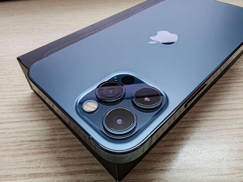 Apple iPhone 12 Pro 128GB - Pacific Blue