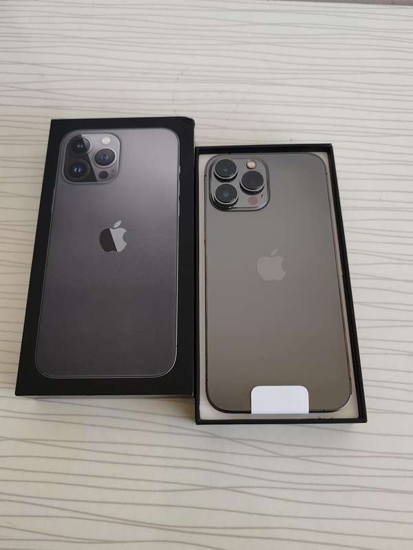 Apple iPhone 13 Pro Max 512GB. Incl Impact Cover & Screen Protector (Valued at R800.00)