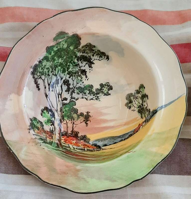 Royal Doulton plates.Ausie gumtree and English cottage series.Sam Weller Dickens bowl.All one price.
