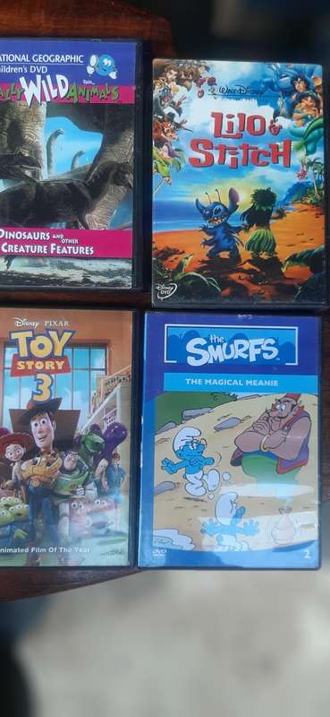 Selection of 24 children dvd's and marvels of all sorts. Look at pics.