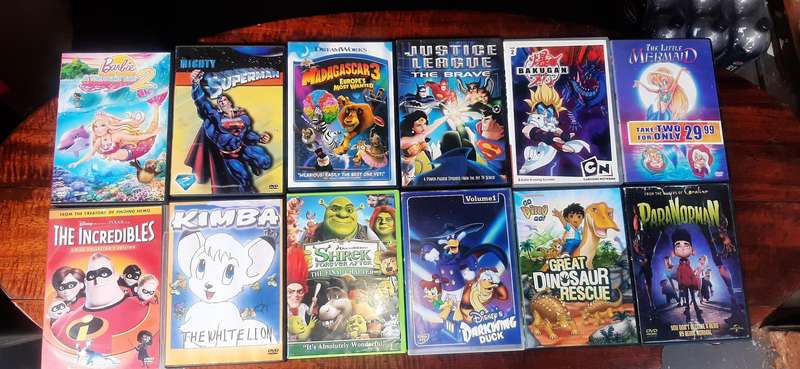 Selection of 24 children dvd's and marvels of all sorts. Look at pics.