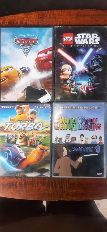 Selection of 24 children dvd's and marvels of all sorts. Look at pics.