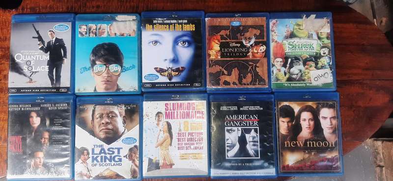 Selection of 13 blue ray dvd cd's various movies..Look at pics