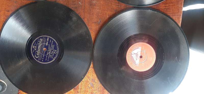 Selection of 6 gramophone records 78RPM