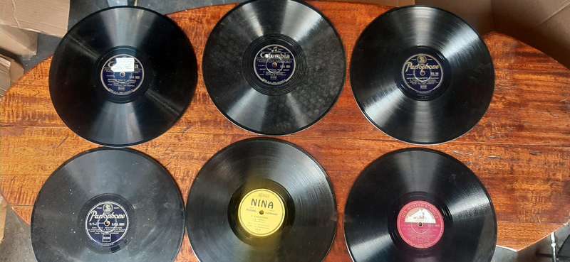Selection of 6 gramophone records 78RPM