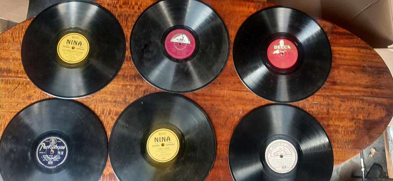 Selection of 6 gramophone records 78RPM