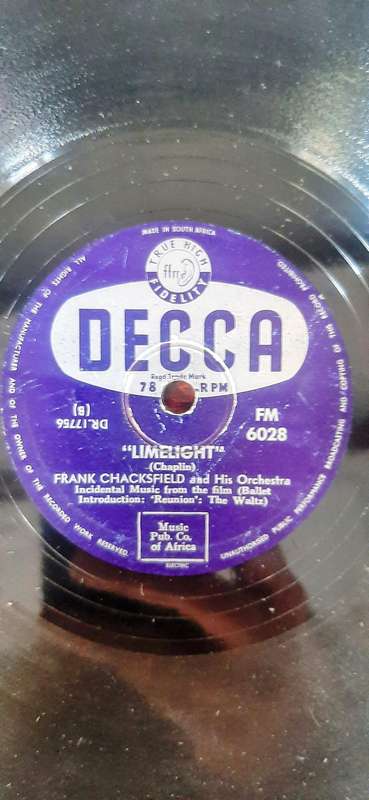 Selection of 8 vintage Gramophone records 78RPMwith various music.