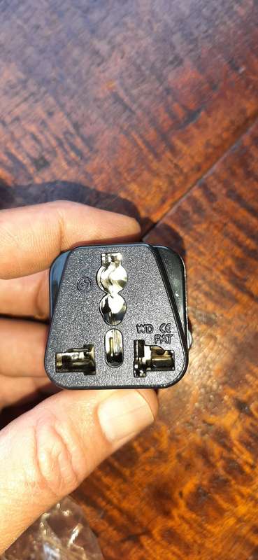 Universal adaptor plugs total of 150.Bid per plug.