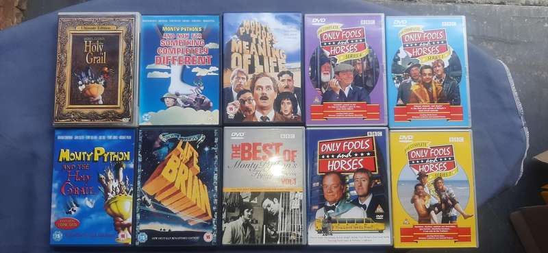 Collection of 10 movie dvd's Dispription on pictures