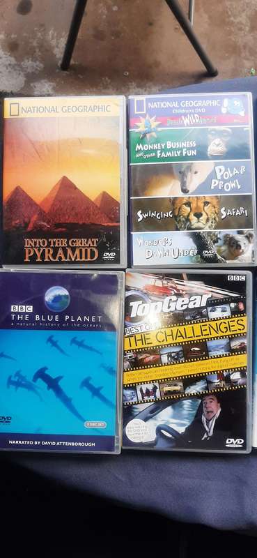Collection of 13 movie dvd's Dispription on pictures