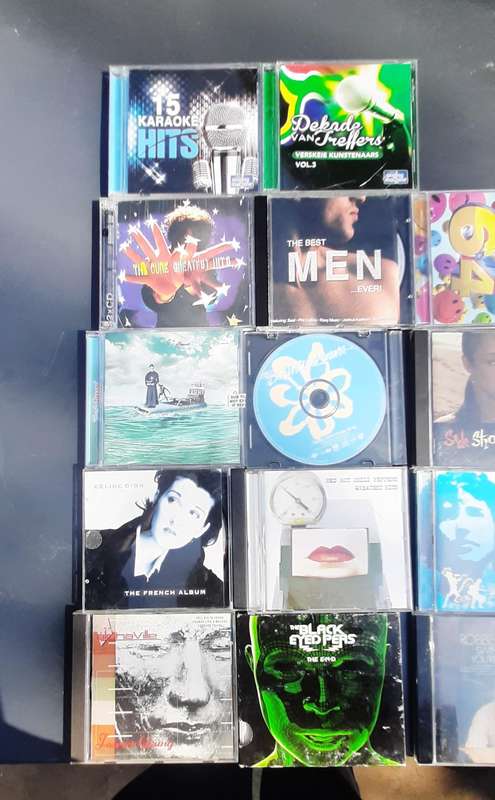 Set of 22 musical cd's. Description on photos.