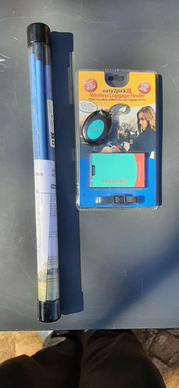 Gols 3 section alignment sticks and wireless luggage finder.e