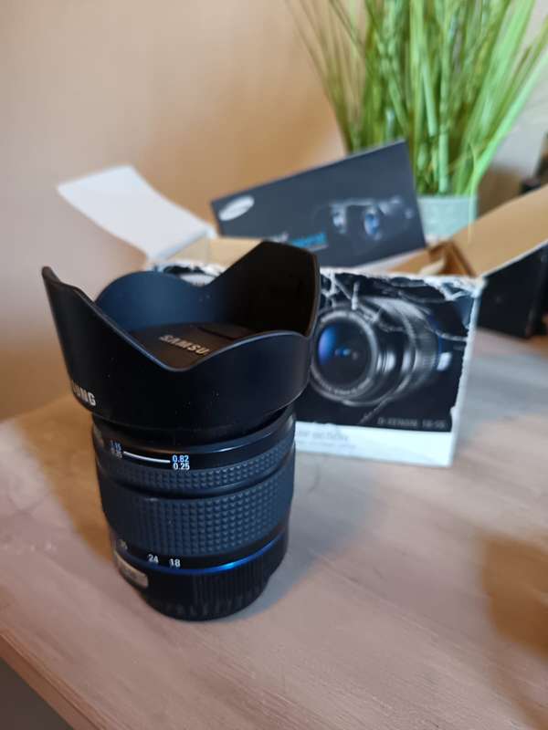 SAMSUNG  d-XENON CAMERA LENSE