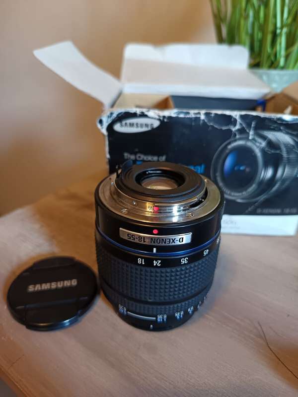 SAMSUNG  d-XENON CAMERA LENSE