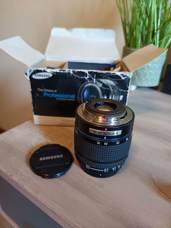 SAMSUNG  d-XENON CAMERA LENSE
