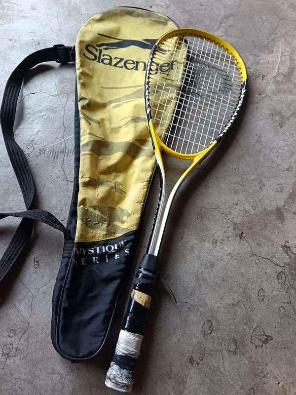 SQUASH RACKET