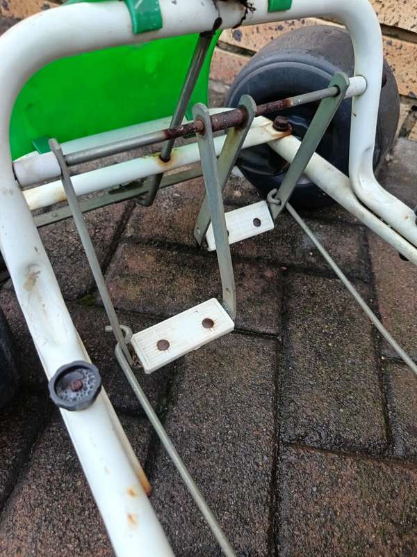 kids pedal car