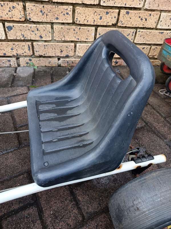 kids pedal car