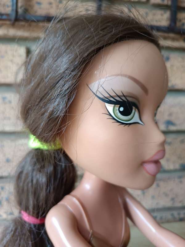 Large bratz funky fashion Makeover Yasmin doll