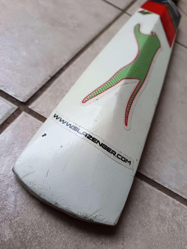 cricket bat