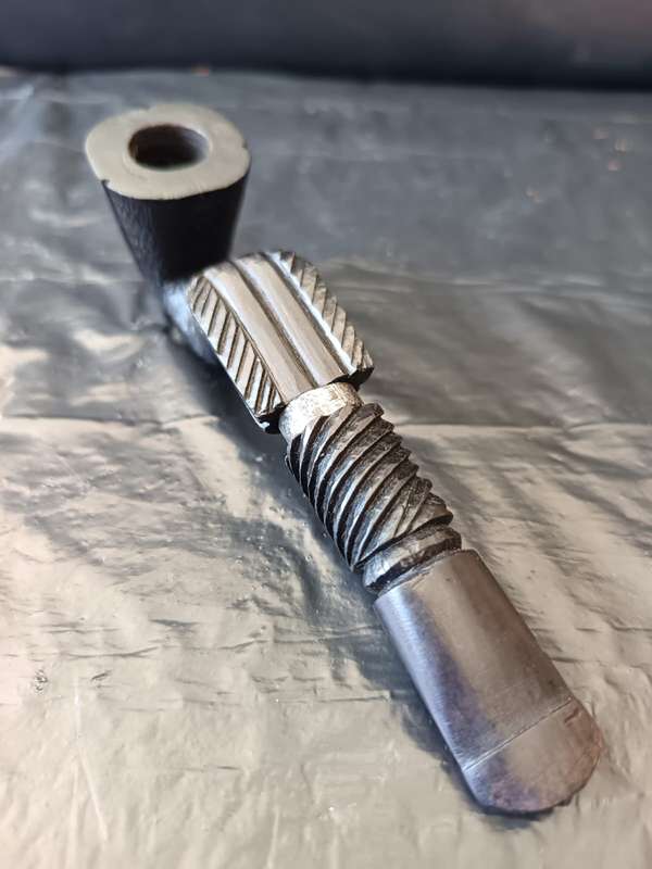 tabacco pipe