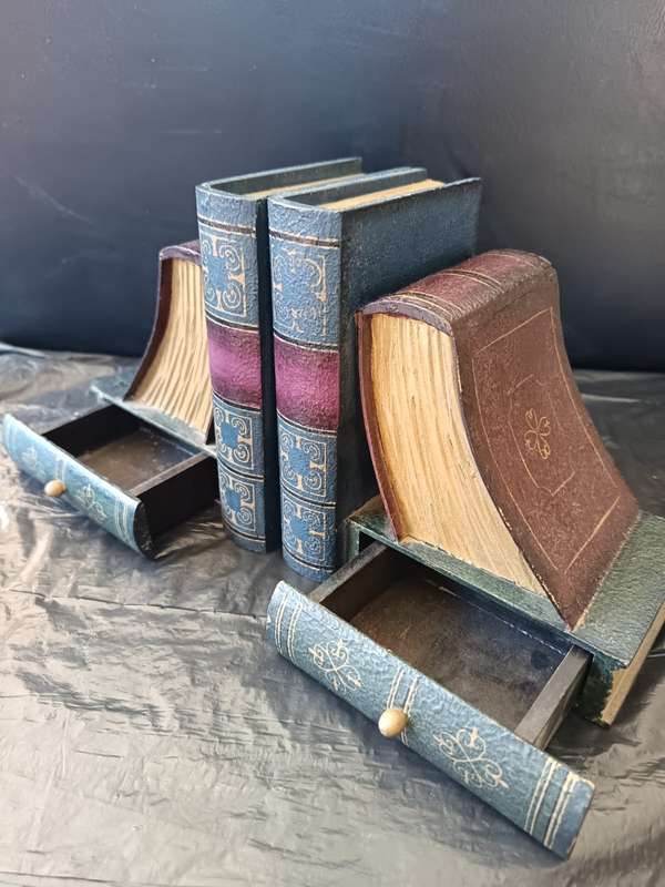 book ends decor