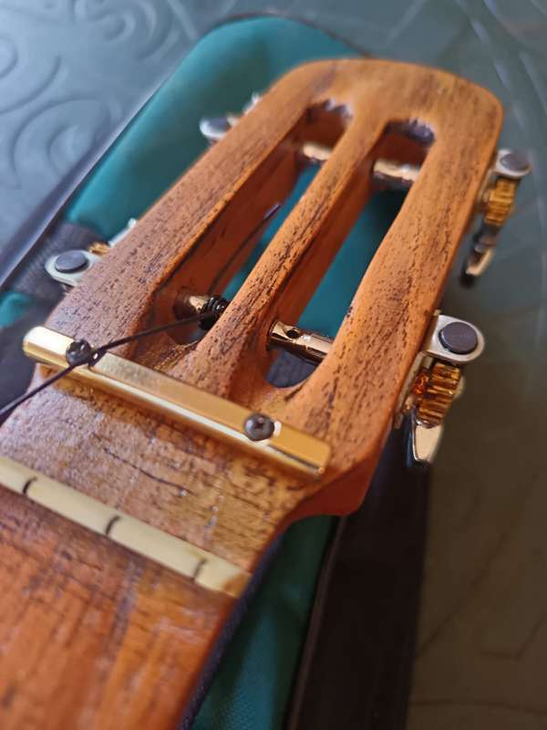Tradional  Cuatro guitar