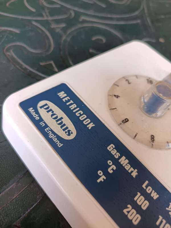 vintage  Probus Metricook kitchen