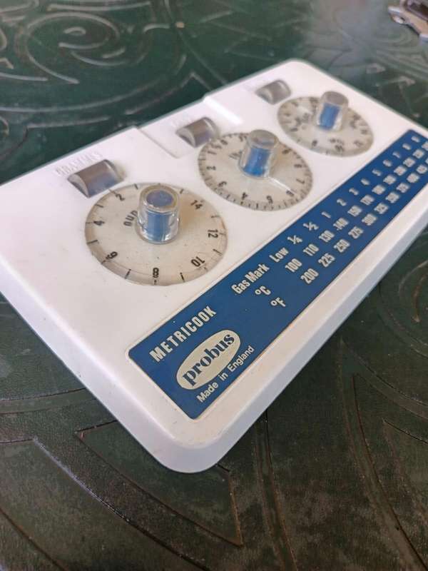 vintage  Probus Metricook kitchen