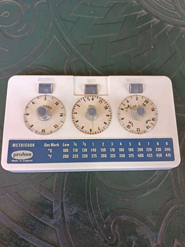 vintage  Probus Metricook kitchen