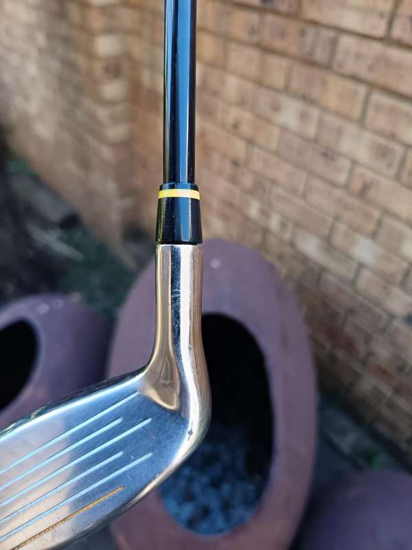 hybrid  golf club