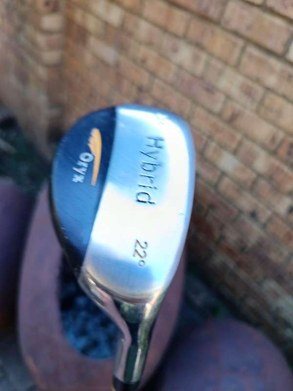 hybrid  golf club