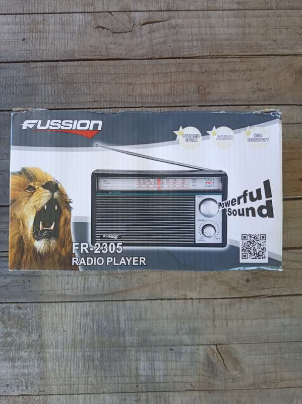 Radio - Battery + 220v Operation