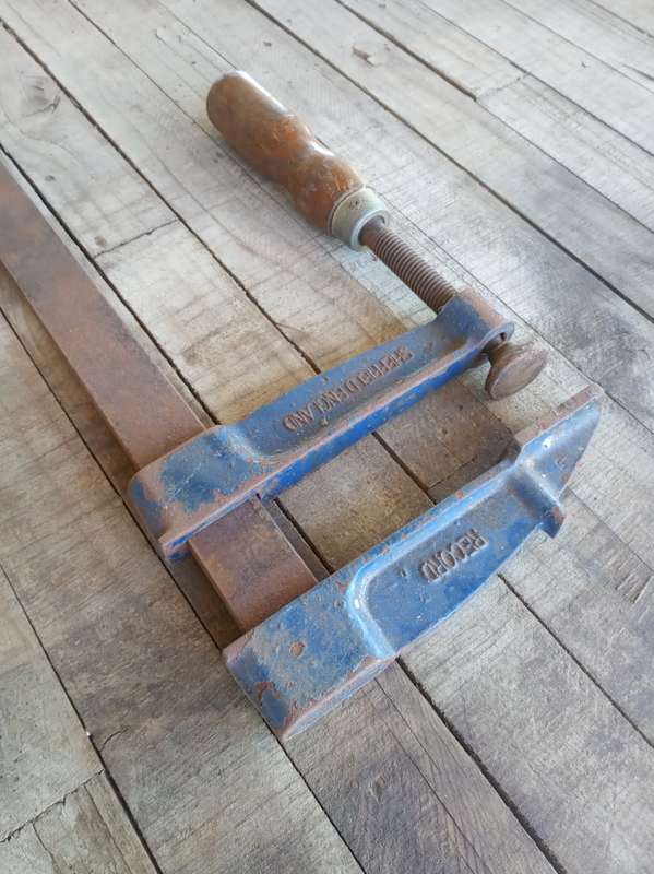 2 x 700mm Sliding Bar Clamps