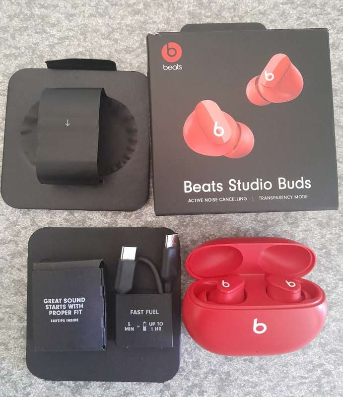 Beats by Dre Studio Buds - Red
