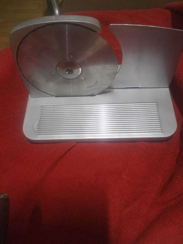 Pineware refurbished bread slicer