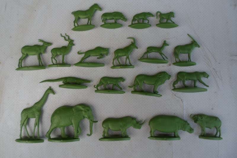 Green set of 19 vintage Wild Animals of S.A.  Similar to the Coke set.