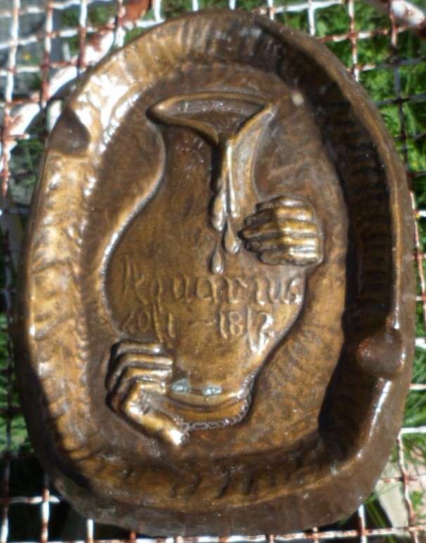 Vintage Ash tray.  Zodiac: Aquarius. Large.