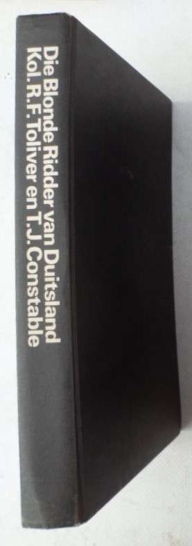 Die Blonde Ridder van Duitsland - Kol R.F. Toliver en T.J. Constable.