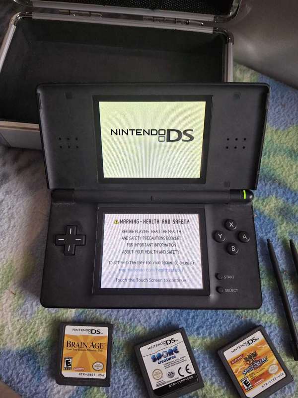Nintendo DS Lite