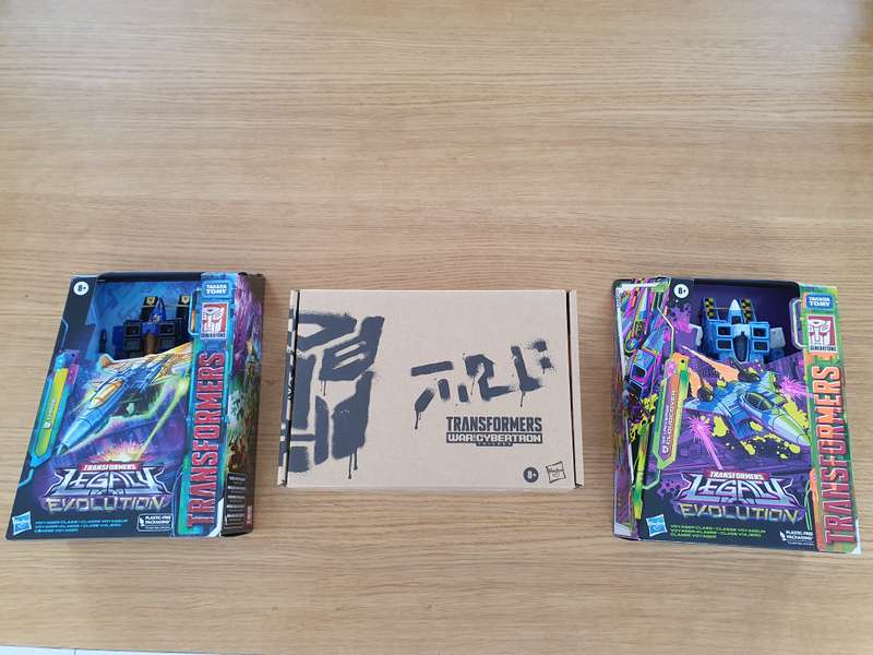 Hasbro Transformers Legacy Evolution + War for Cybertron Seeker Collection (Cloudcover/Dirge/Ramjet)