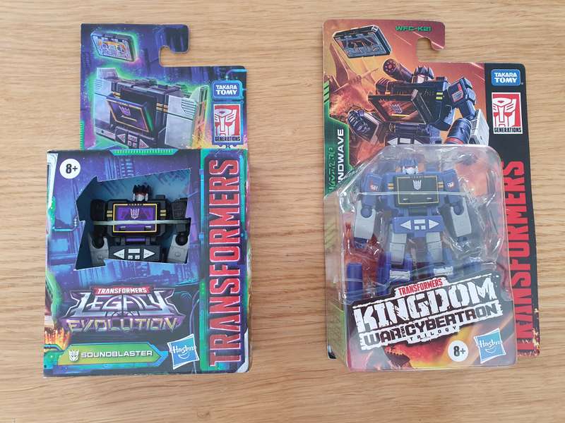 Hasbro Transformers Legacy Evolution Core Class Soundblaster + Kingdom Core Class WFC Soundwave