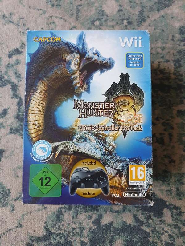 Capcom Monster Hunter 3 Tri Classic Controller Pro Pack Nintendo Wii PAL Complete