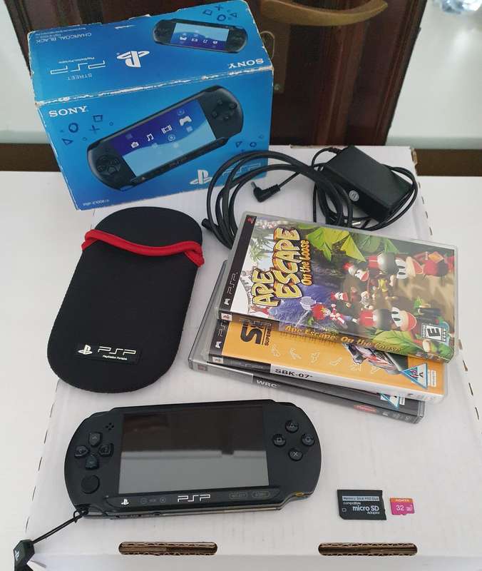 Sony PSP Street Console Boxed Complete + 32GB SD - PSP-E1008cb with 3 Games *TESTED*