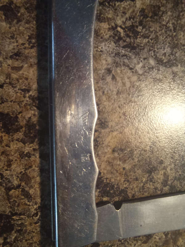 Giant display knife