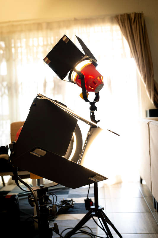 800W Red Head dual tungsten lighting kit with dimmers and pro bag - BRAND NEW!