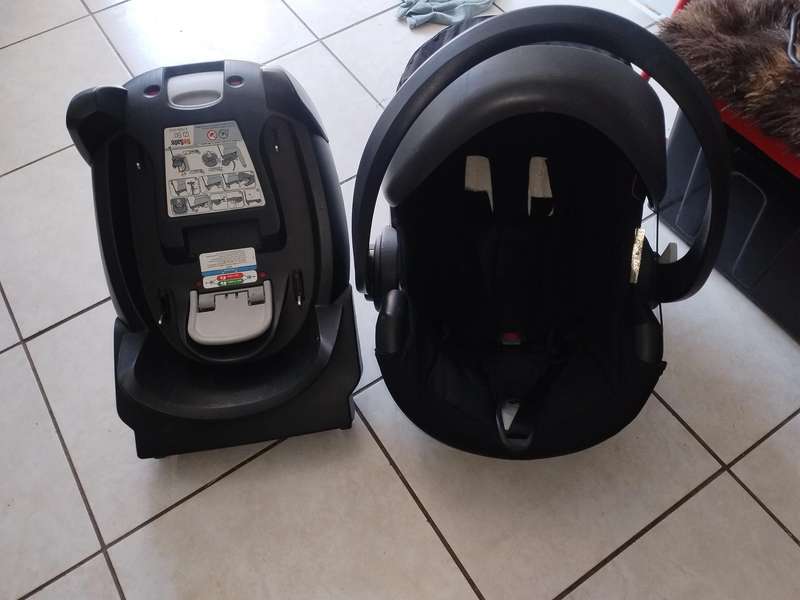 stoke baby car seat with isofix for sale