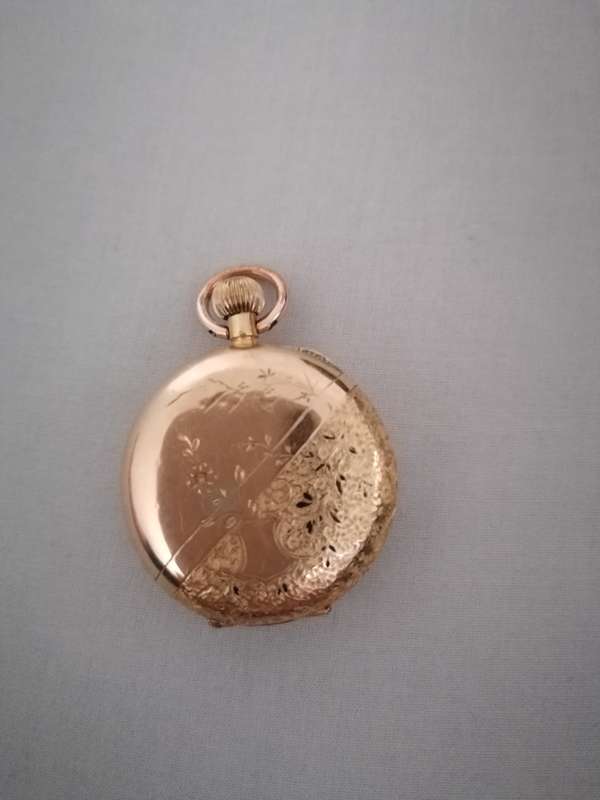 Beautiful Collectible Antique Solid Gold Pocket Watch